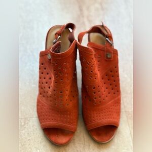 Marc Fisher Shoes Slingback Faux Suede Burnt Orange Women’s Size 9 1/2